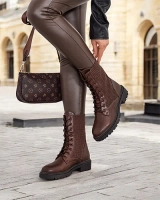 коричневий