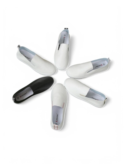 Royalfashion Жіночі перфоровані туфлі на підошві Eppes