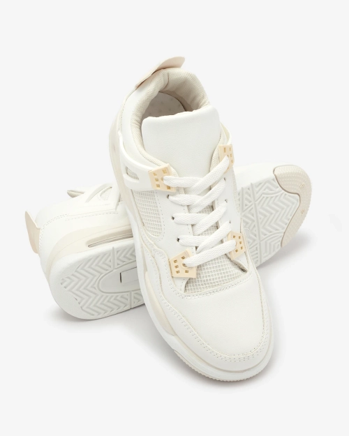 Кремові жіночі спортивні кросівки Evoile- Footwear