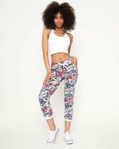 Weiße Damenhose mit kastanienbraunen Blumen - Kleidung