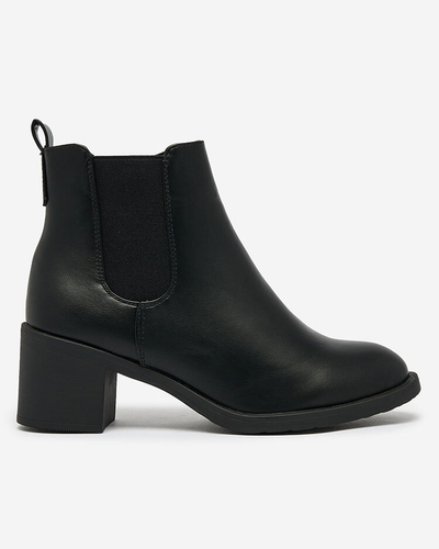 Royalfashion Schwarzer Damenstiefel auf einem Pfosten Nanhelyna