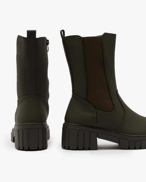 Royalfashion Темно-зелені матові жіночі високі черевики Dirmany