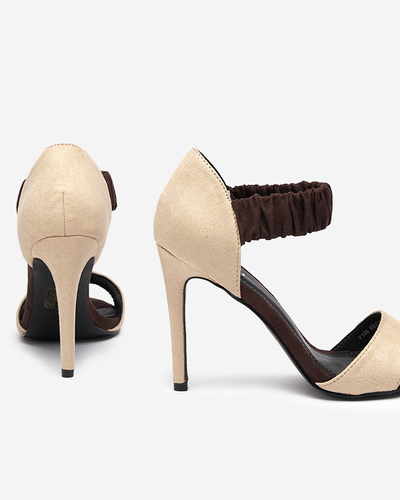 Beige Damensandalen an einer Nadel Veraxy - Schuhe