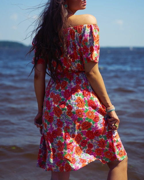 Жіноча квітчаста міні-сукня Royalfashion а-ля гіпюрова червона