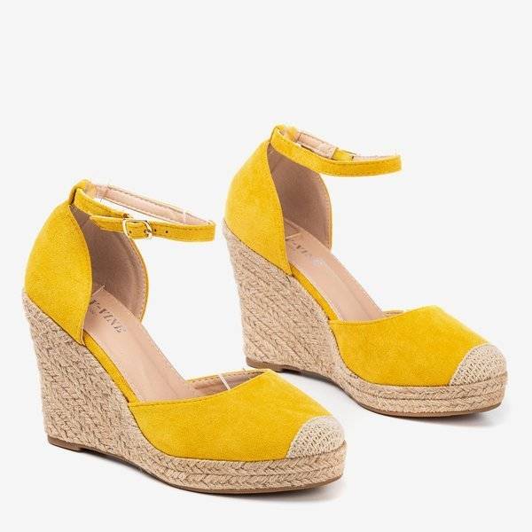 OUTLET Gelbe Espadrilles auf dem Keil Bonita - Schuhe