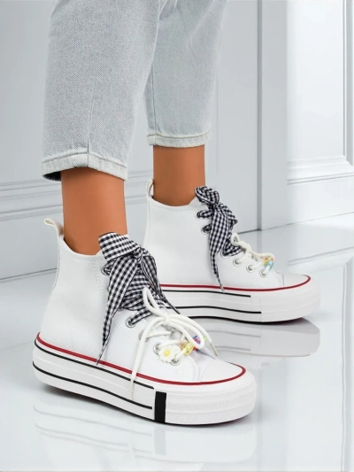 Damen Callista Bianca Sneakers – weiße, modische Flats mit dekorativen Perlen