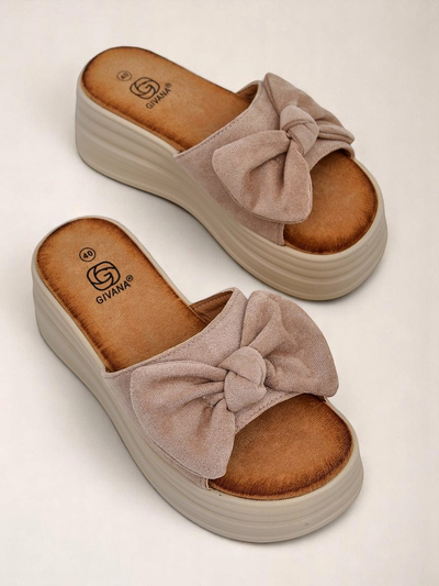 Royalfashion Жіночі шльопанці на платформі Givan