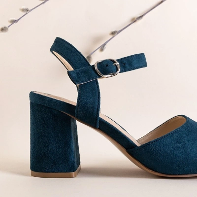 OUTLET Dunkelblaue Sandalen auf dem Elga Post - Footwear