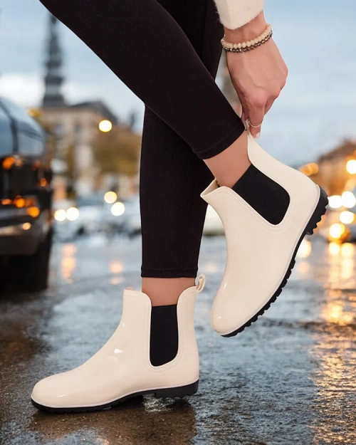Royalfashion Лаковані жіночі черевики Serisma