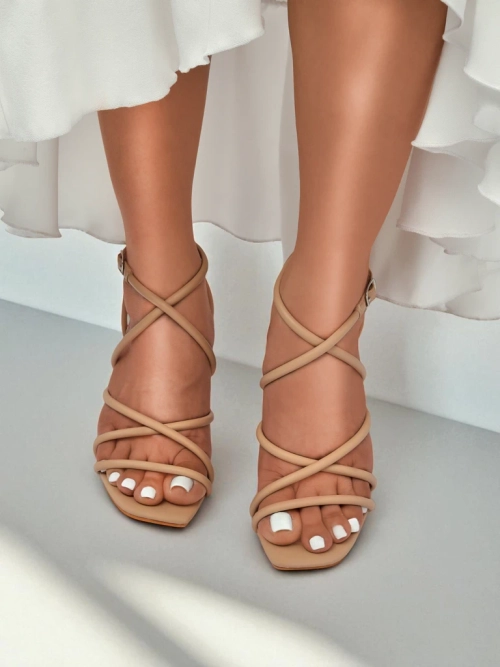 Royalfashion Жіночі босоніжки на блочному підборі Elysia