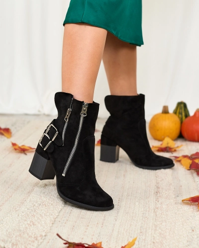 Royalfashion Schwarze Damenstiefel mit Verzierung Feirrgo