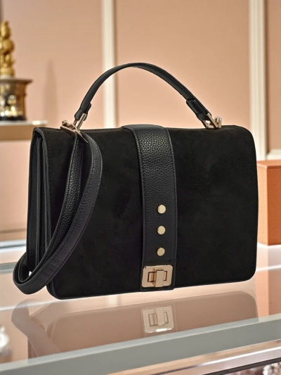 Kleine Damenhandtasche aus Öko-Leder Karelia