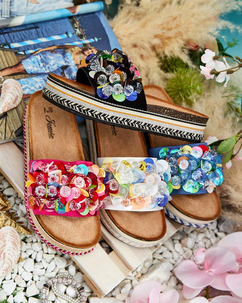 Жіночі шльопанці Royalfashion Loassa зі стразами