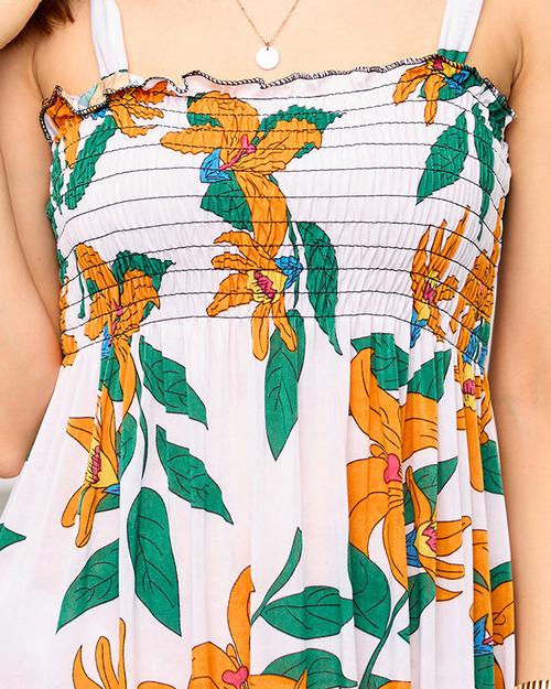 Коротка сукня на бретелях білого кольору - Одяг