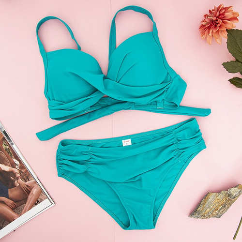 Бірюзовий купальний костюм