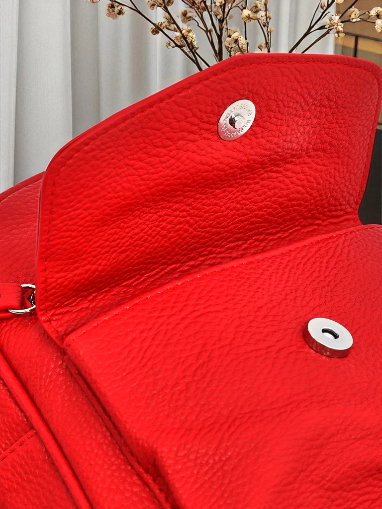 Artemisia Kollektion: Kleiner Damen Rucksack Królewska Moda aus Öko-Leder Rot