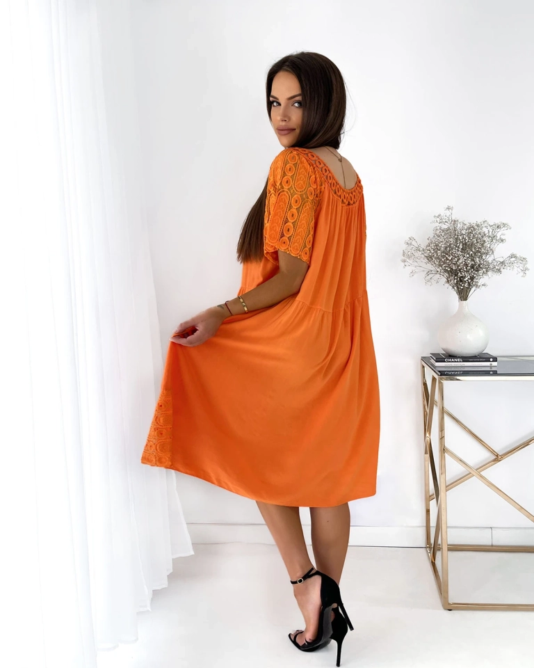 Royalfashion Orangefarbenes Damenkleid mit Spitzeneinsätzen