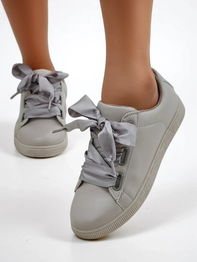 Royalfashion Damen Sneakers aus ökologischem Leder mit dekorativen Schnürsenkeln Etti