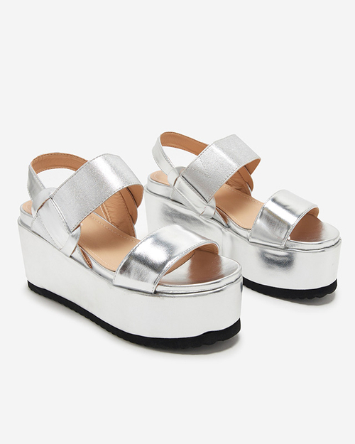 Жіночі сріблясті босоніжки з екошкіри на платформі Kosall-Footwear