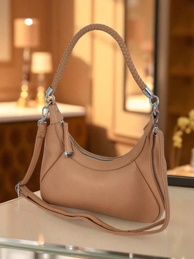 Royalfashion Kleine Damenhandtasche aus Öko-Leder mit dekorativem Riemen Lacquea