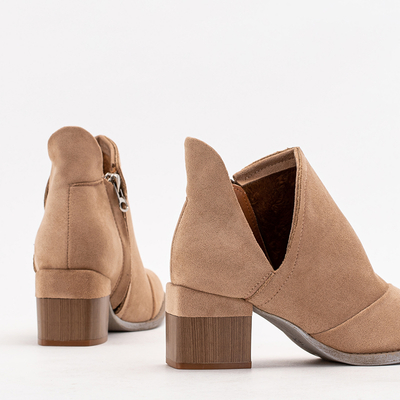 Hellbraune Damen-Isolierstiefel am Karela Pfosten - Schuhe