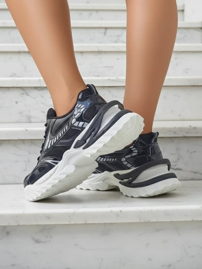 Royalfashion Damen-Sportsneaker auf einer dickeren Sohle Nettes