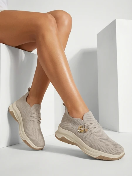 Damen-Sneaker Royalfashion Selene – bequeme weiße Schuhe mit flacher Sohle