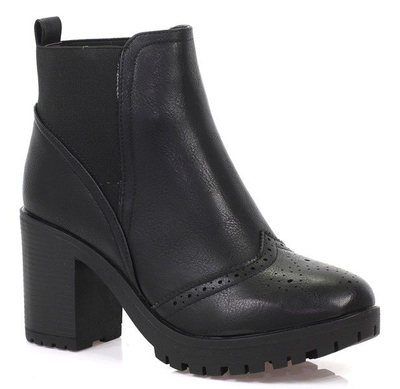 Czarne botki na słupku z ozdobnym noskiem     - Obuwie