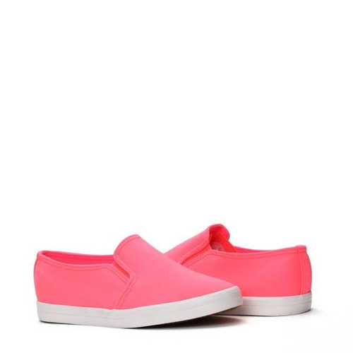 Neonowo-różowe tenisówki slip on - Obuwie