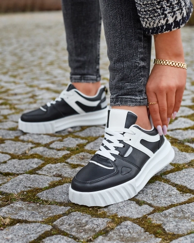 Öko-Leder Damen schwarze Freizeit Sportschuhe mit weißen Einsätzen Netiris - Schuhe