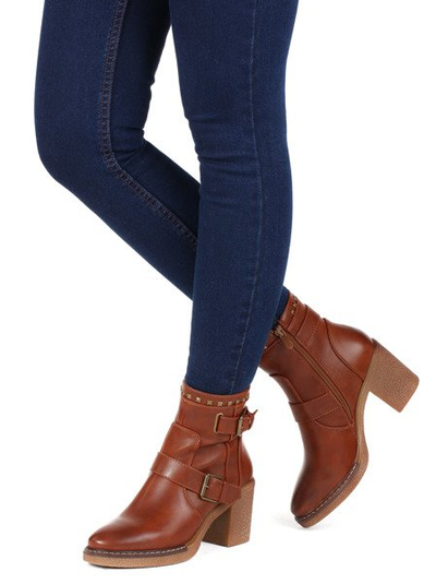 Botki na słupku - kolor camel  - Obuwie