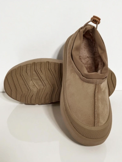 Kurze Damenstiefel a'la Schneestiefel Velisee