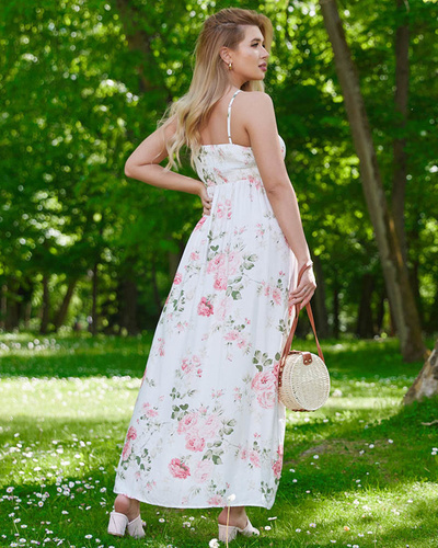 Luftiges, weißes, geblümtes Damenkleid - Kleidung