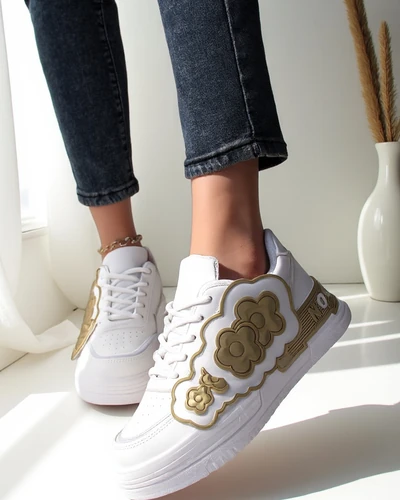 Royalfashion Frauen Sneakers mit dekorativem Obermaterial Nendales