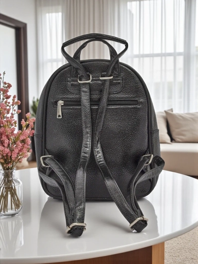 Royalfashion Damenrucksack aus Kunstleder mit Streifen Metallic Stripes