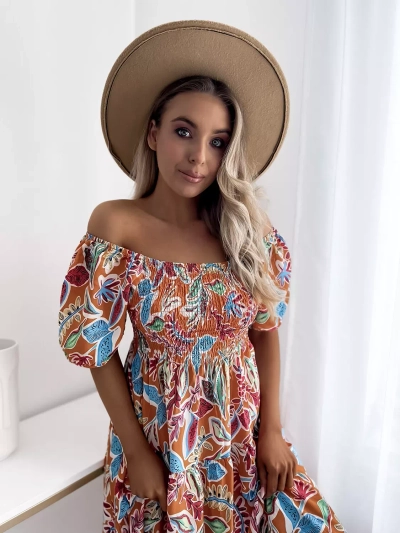 Orangefarbenes kurzes Damenkleid mit offenen Schultern - Kleidung