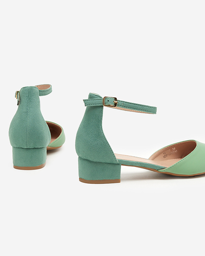 Grüne Damensandalen auf dem unteren Pfosten Areda - Schuhe