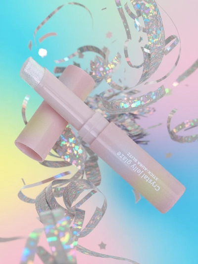 Glitter Lippenstift in der Farbe Rosy Gem