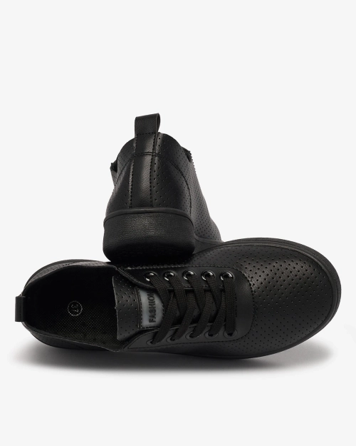 Жіночі ажурні кеди Royalfashion чорного кольору Akeria