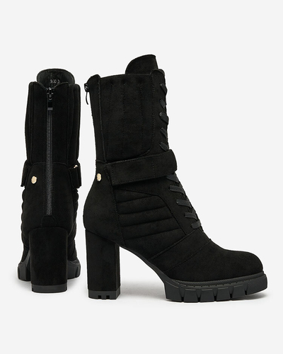 Royalfashion Schwarzer isolierter Damenstiefel Sehhra