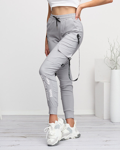 Graue Cargohose für Damen mit Aufschriften - Kleidung