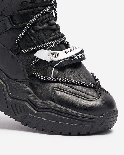 Schwarze Sneaker mit Pommie-Isolierung - Schuhe