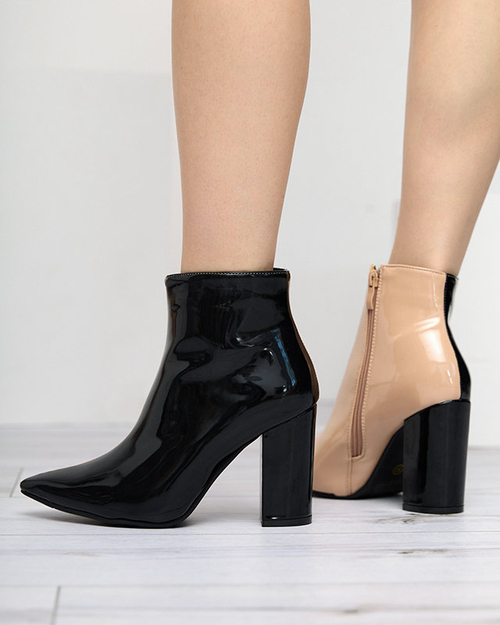 Бежево-чорні лаковані ботильйони на посту Cruell - Взуття