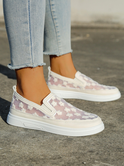 Royalfashion Damenschlüpfschuhe aus Netzstoff mit Blumen Emzos