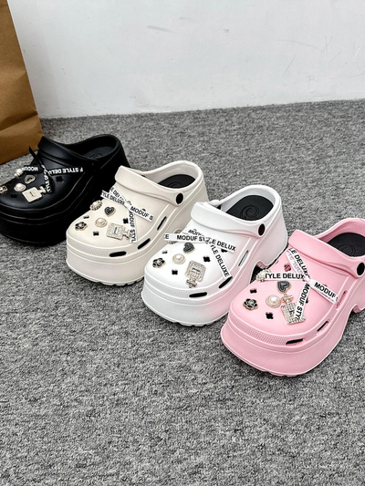 Royalfashion Damen Gummisandalen mit Dekorationen Dellos