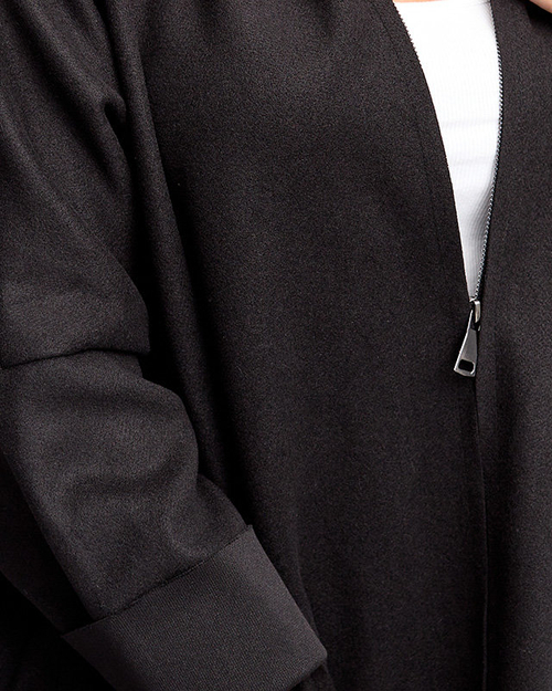 Чорна жіноча куртка-плащ