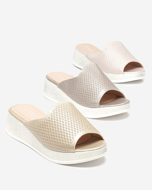 Lekisa goldene durchbrochene Keilpantoffeln für Damen mit Brokat - Schuhe