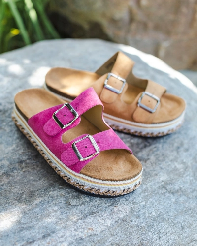 OUTLET Royalfashion Damen Flip-Flops mit Schnallen in camel Monna