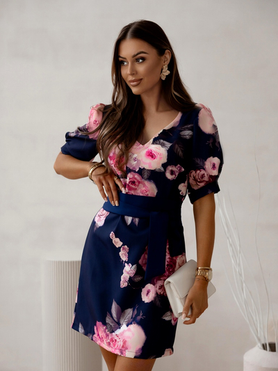 Royalfashion Damen knielanges Kleid mit kurzen Puffärmeln und einem Gürtel mit schönen Rosen