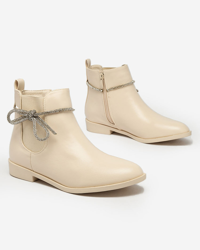 Royalfashion Creme Damenstiefel a'la sztyblety mit Zirkonen Tardere